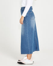Load image into Gallery viewer, Emerald Denim Maxi Skirt - 80 Wash Blue
