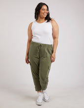 Load image into Gallery viewer, Suri Cargo Pant - Khaki
