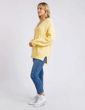 Load image into Gallery viewer, Tallulah Cable Knit - Banana
